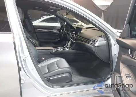 2018 Honda Accord Sport z USA, uszkodzony, nr VIN 1HGCV1F37JA150299